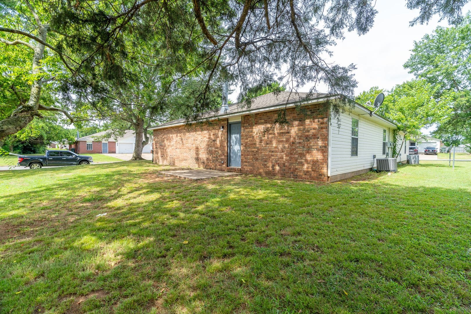 Fayetteville Apartment: 4616 W Patrick Street