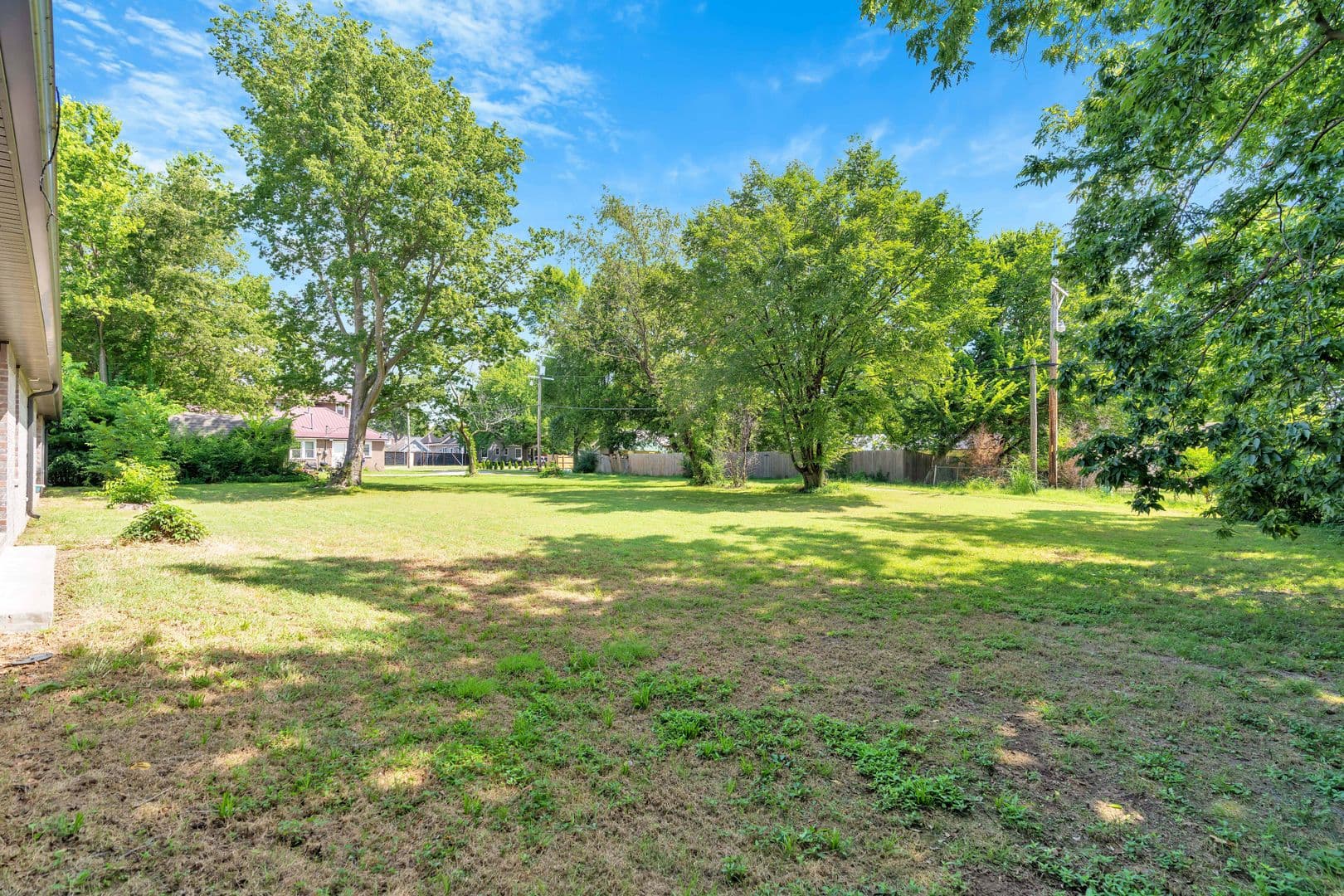 Gentry House: 412 S Byers Ave
