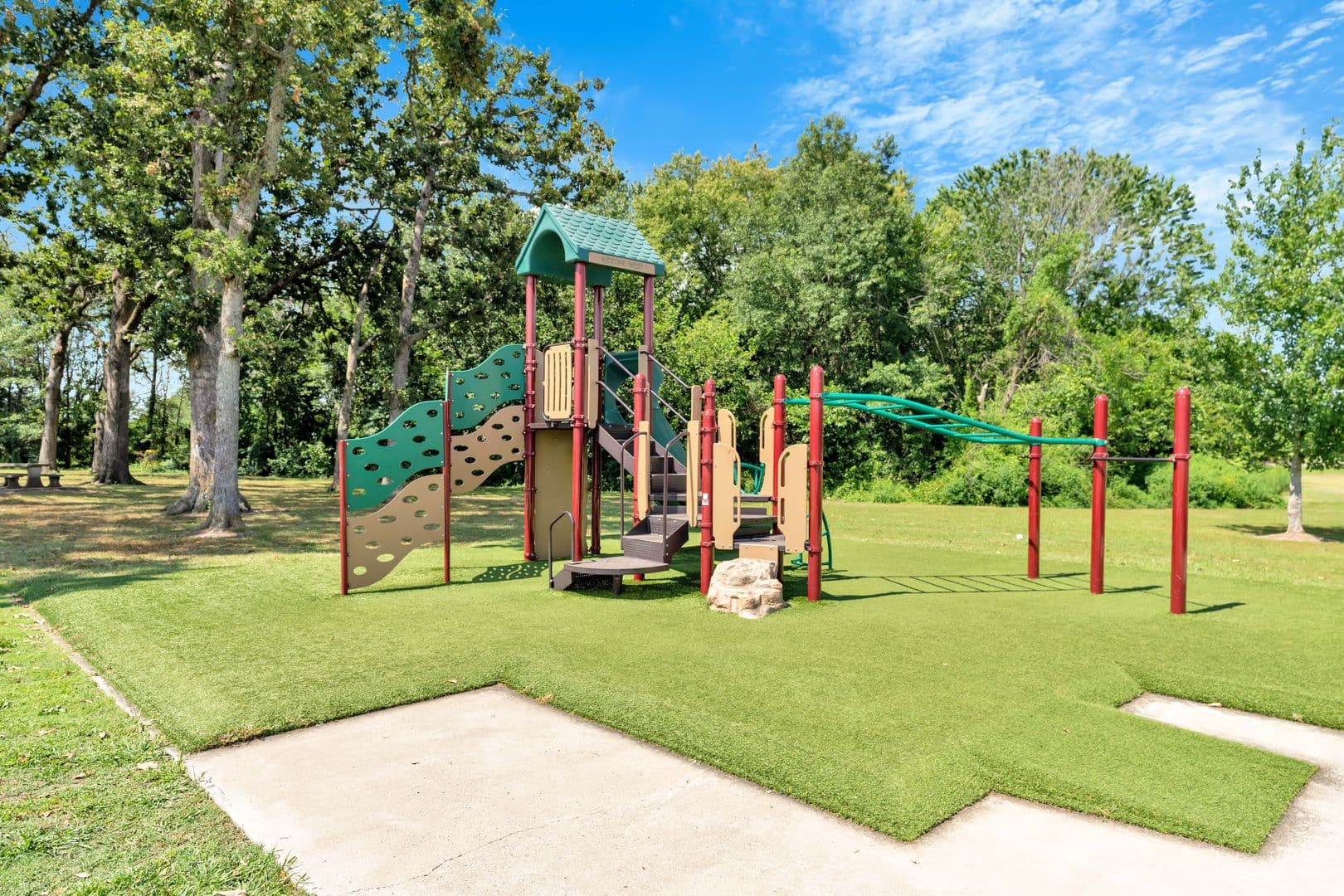 Gentry House: 412 S Byers Ave
