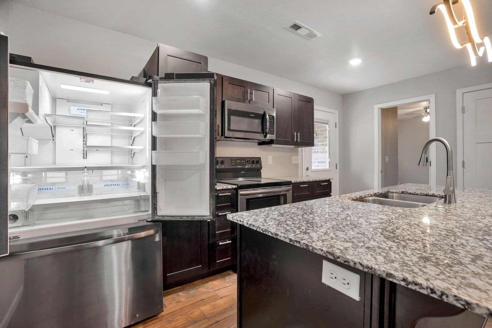 Gentry House: 412 S Byers Ave