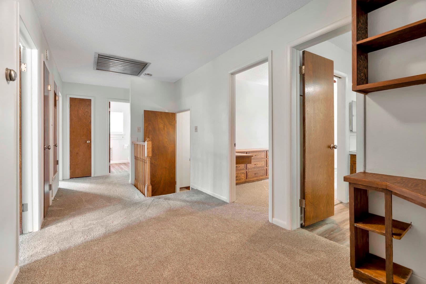 Fayetteville House: 1660 W. Palmer Pl