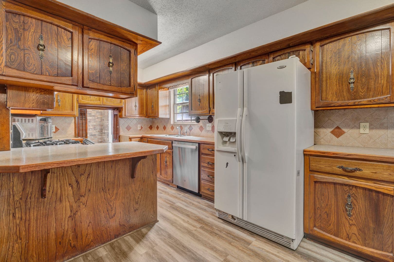 Fayetteville House: 1660 W. Palmer Pl