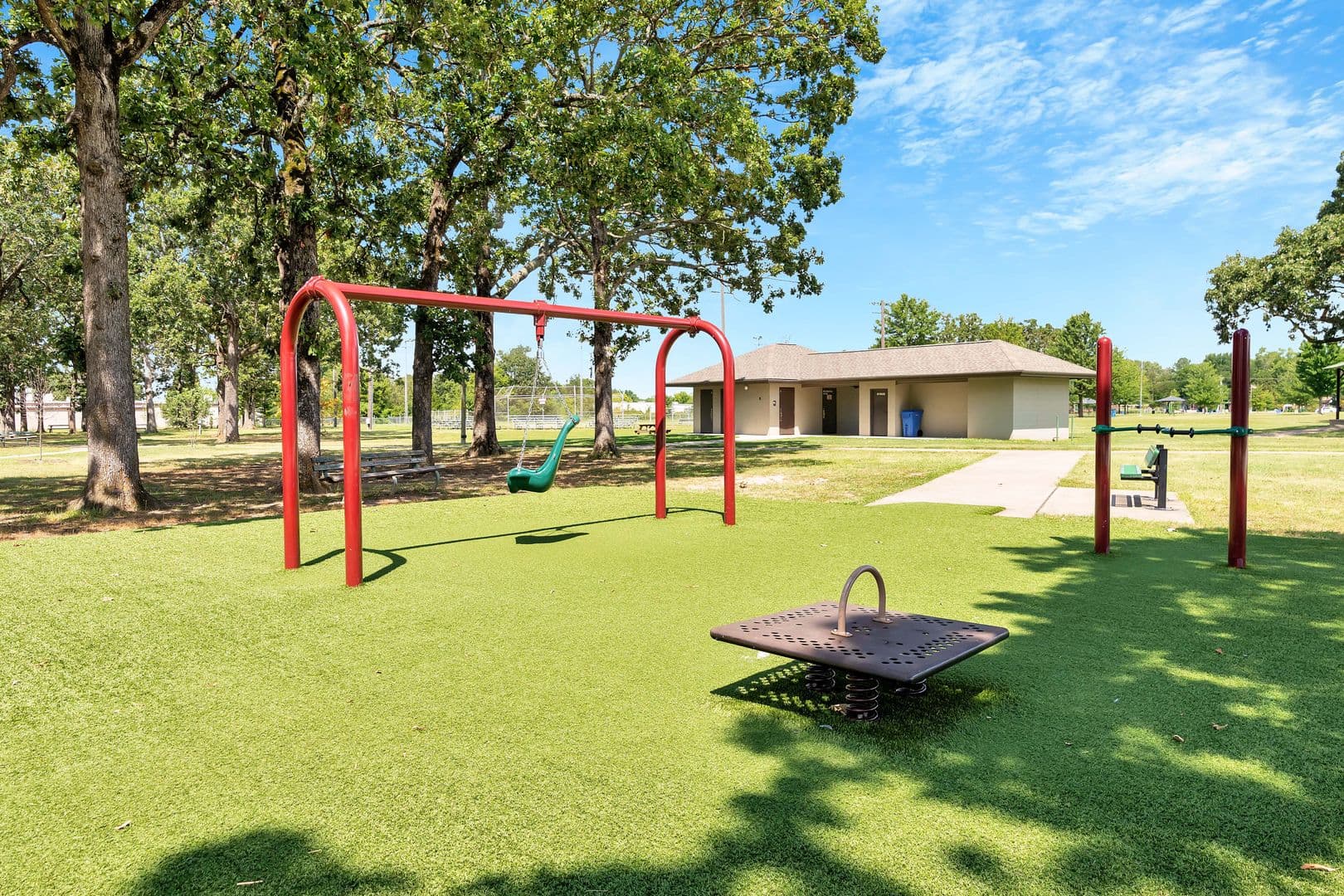 Gentry House: 412 S Byers Ave