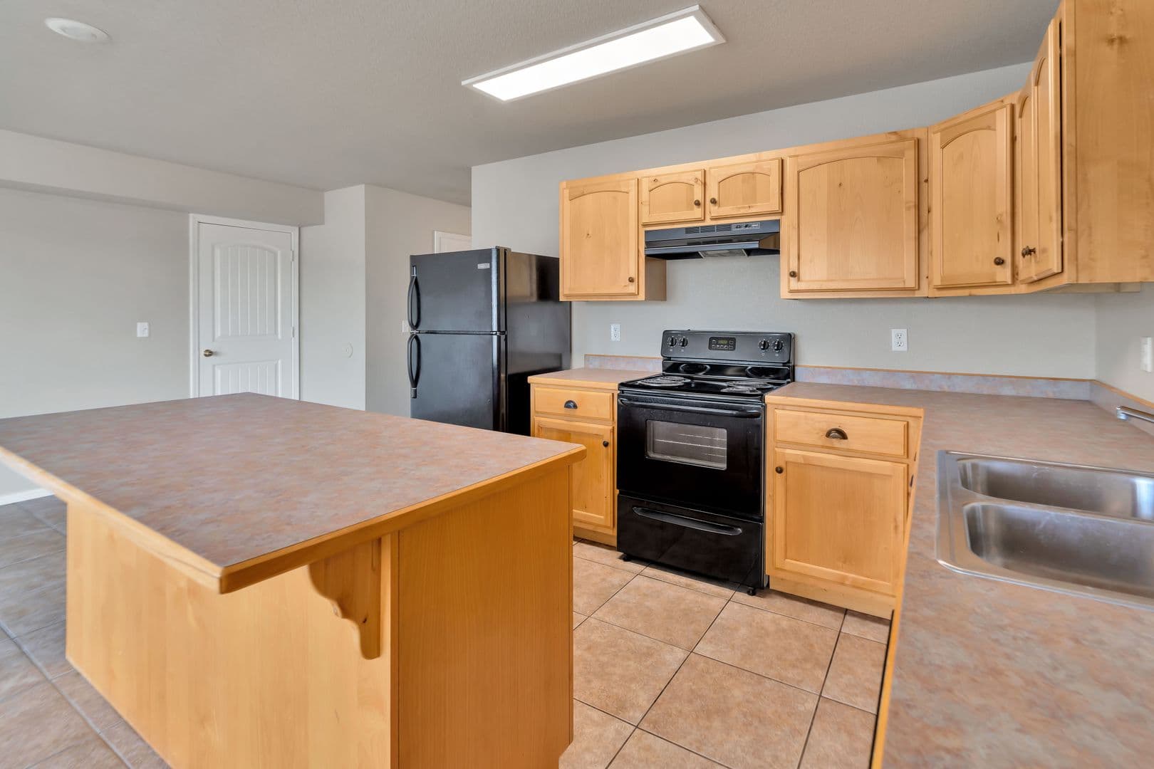 Fayetteville House: 2939 W. Scottswood Place