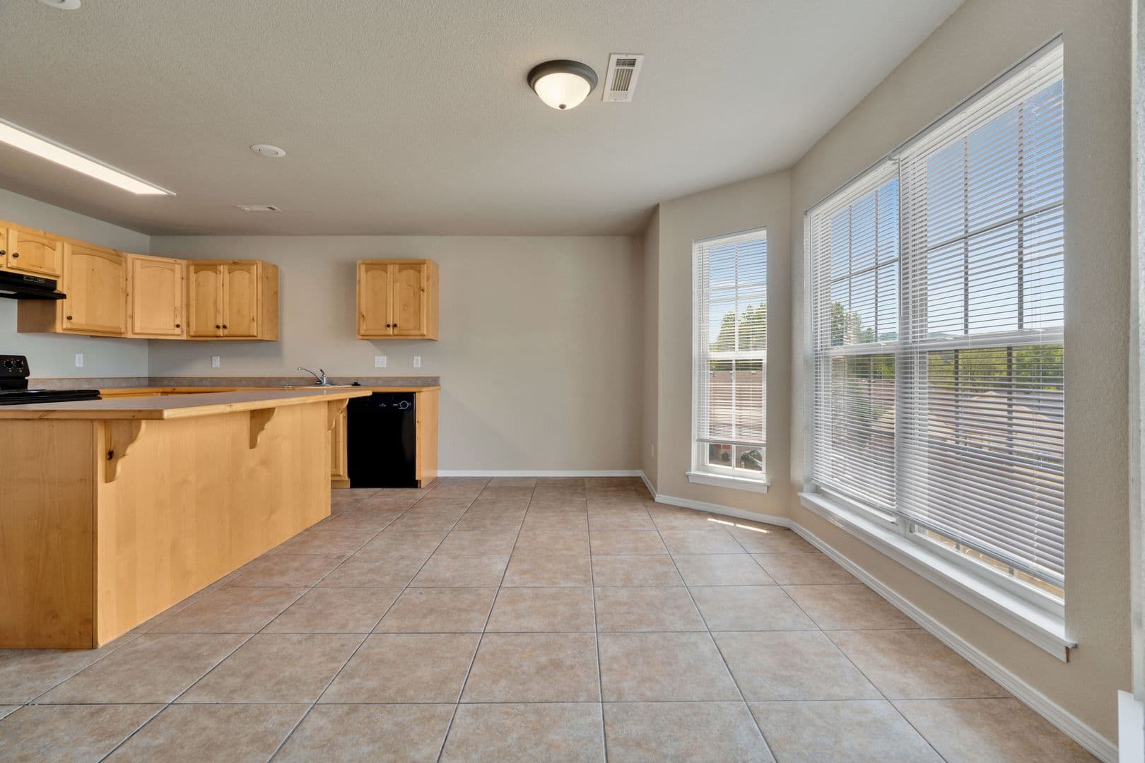 Fayetteville House: 2939 W. Scottswood Place