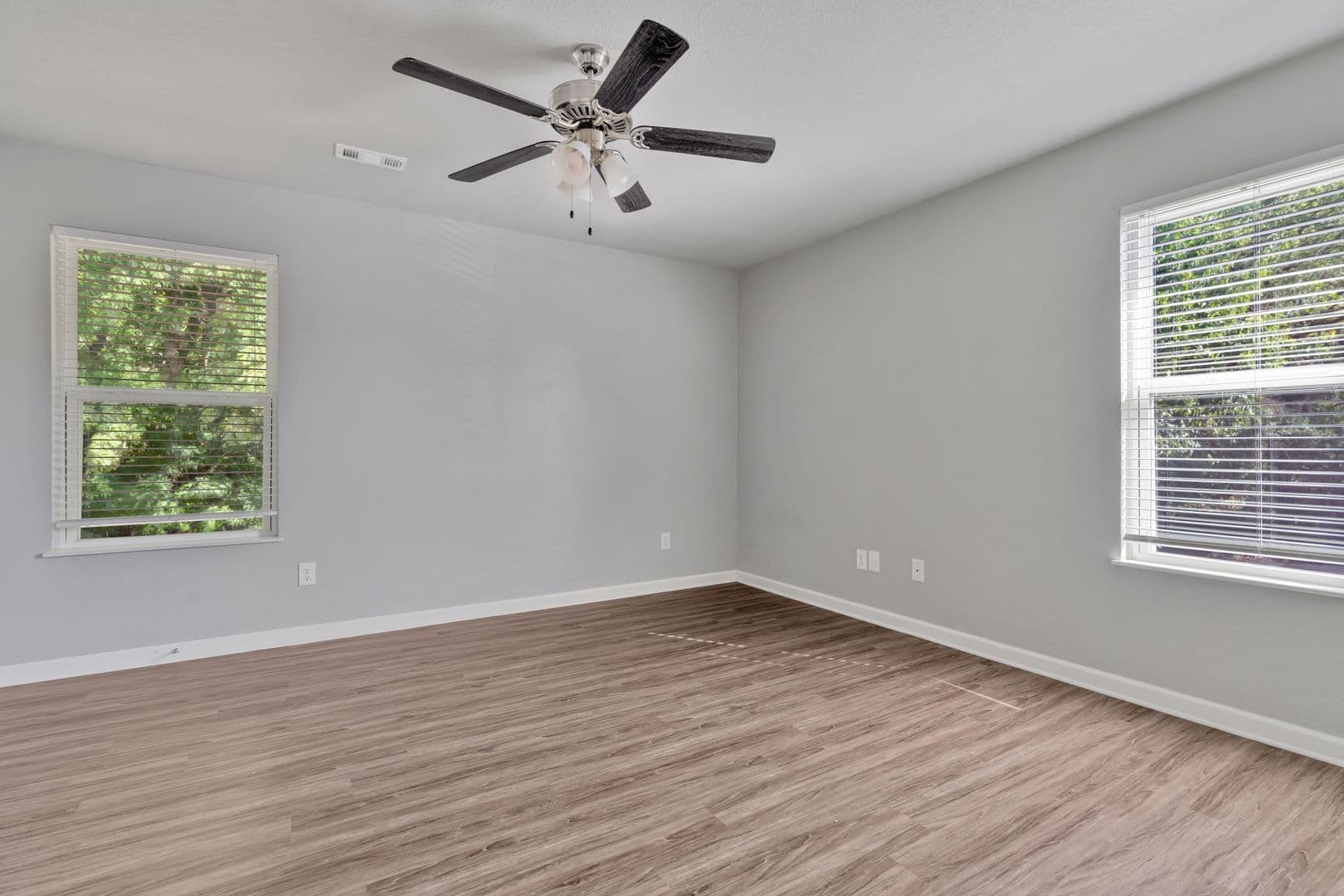 Fayetteville House: 581 W. Moan Place