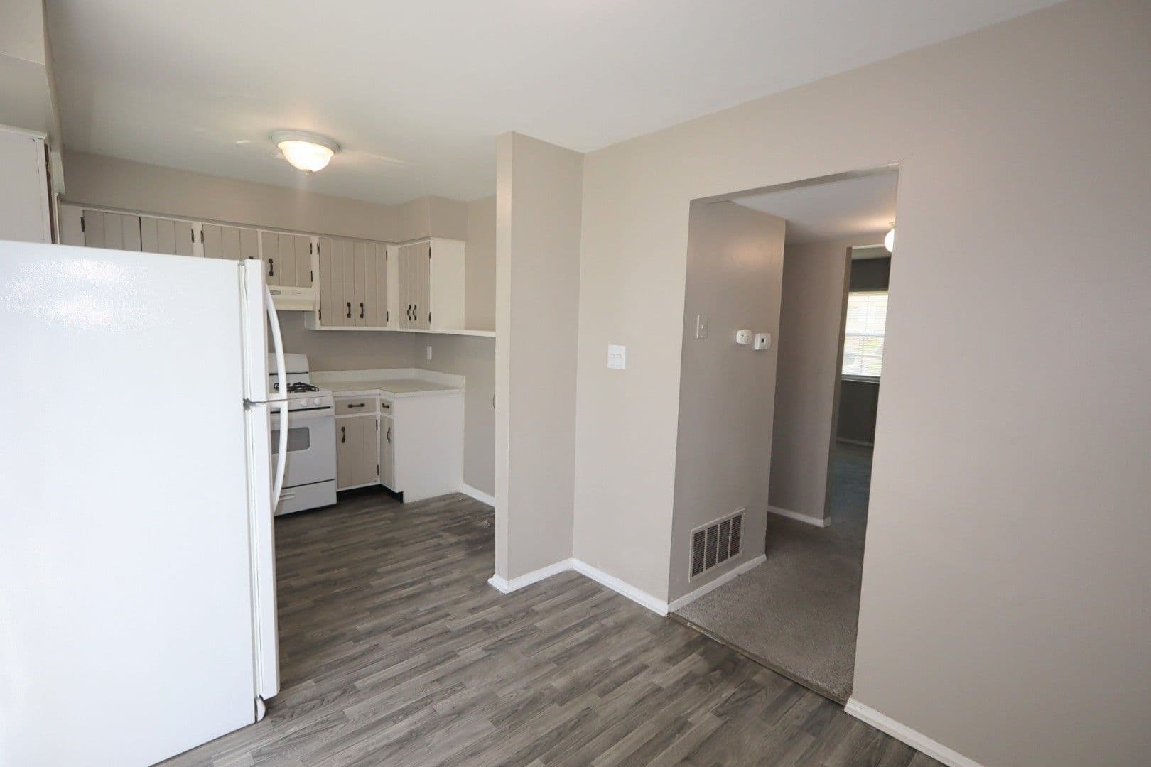Evansville Apartment: 1210 Vista Court