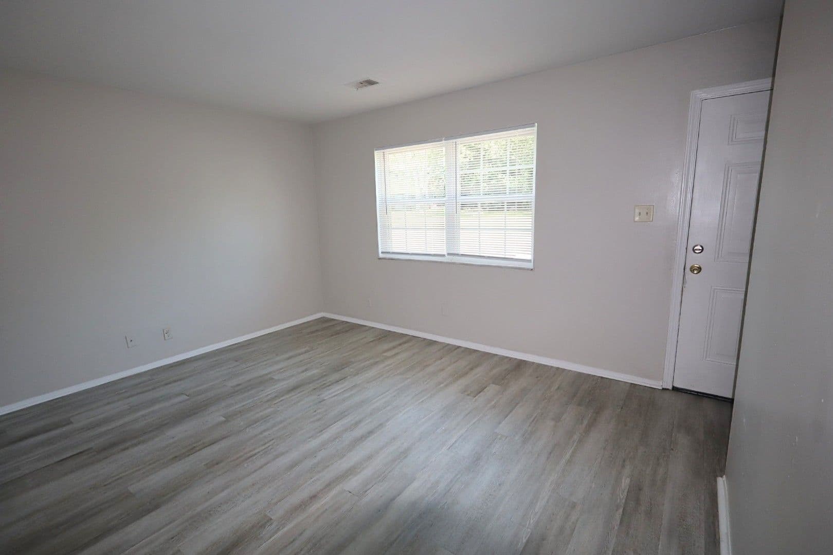 Evansville Apartment: 1210 Vista Court