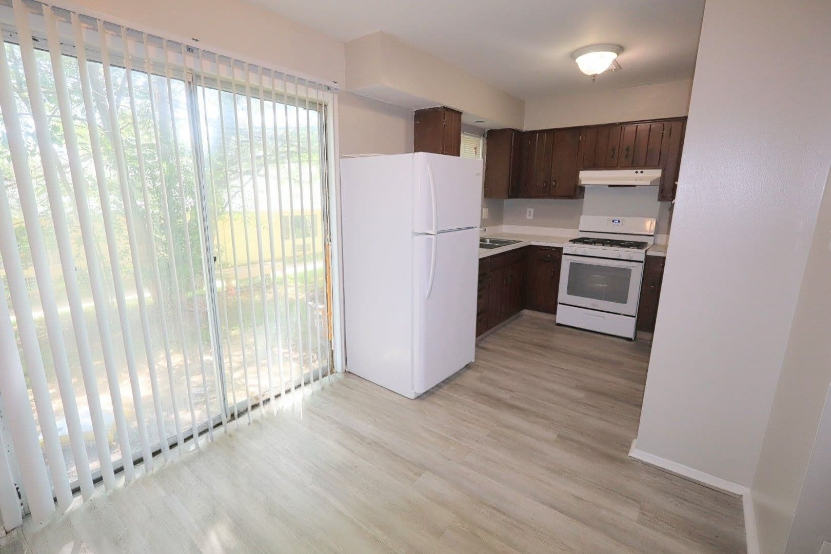 Evansville Apartment: 1210 Vista Court