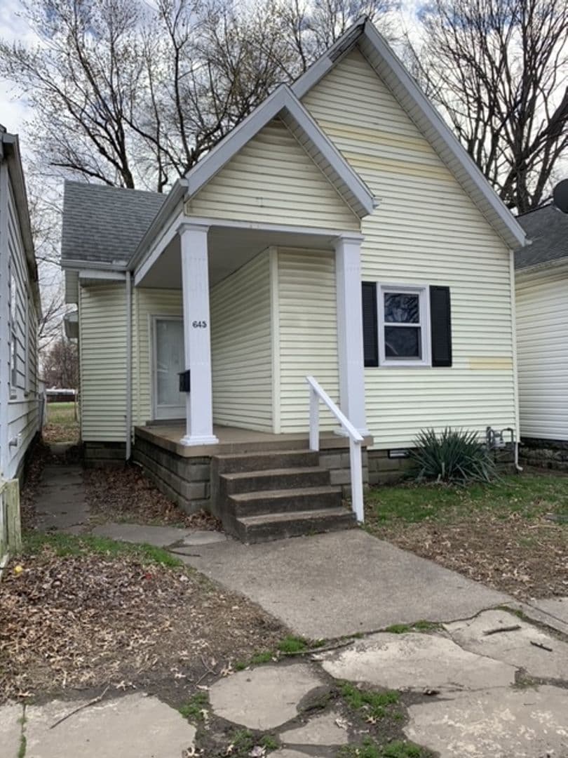 Evansville House: 645 East Florida Street