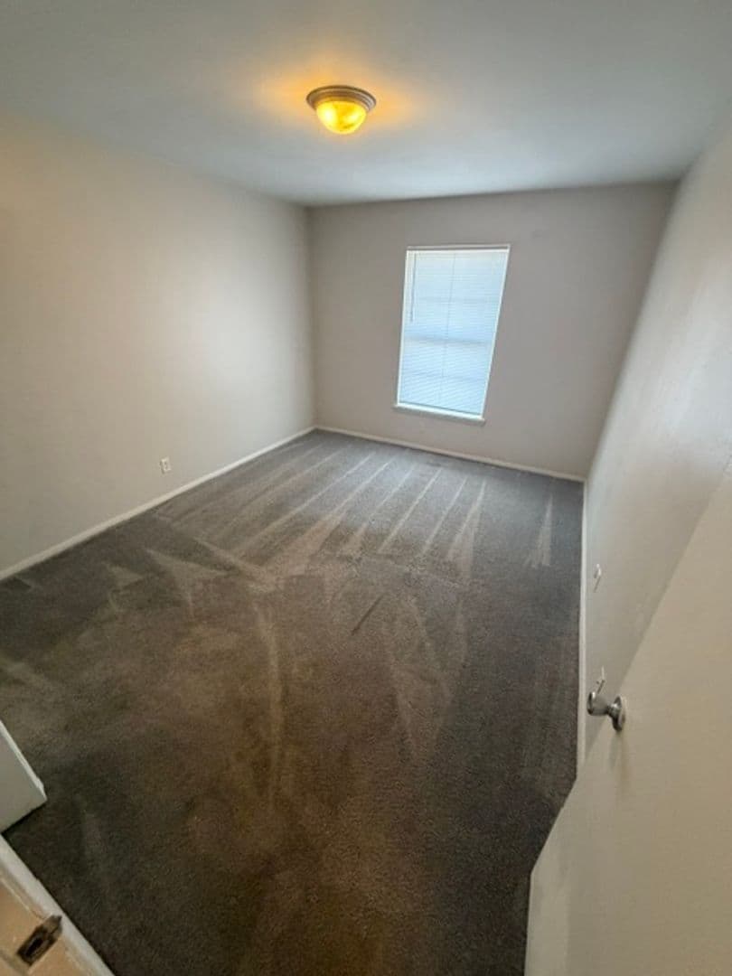 Evansville Apartment: 700 Chateau Drive