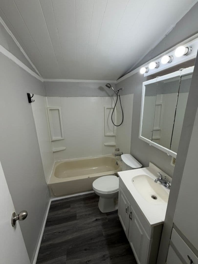 Evansville House: 2712 South Saint James Boulevard