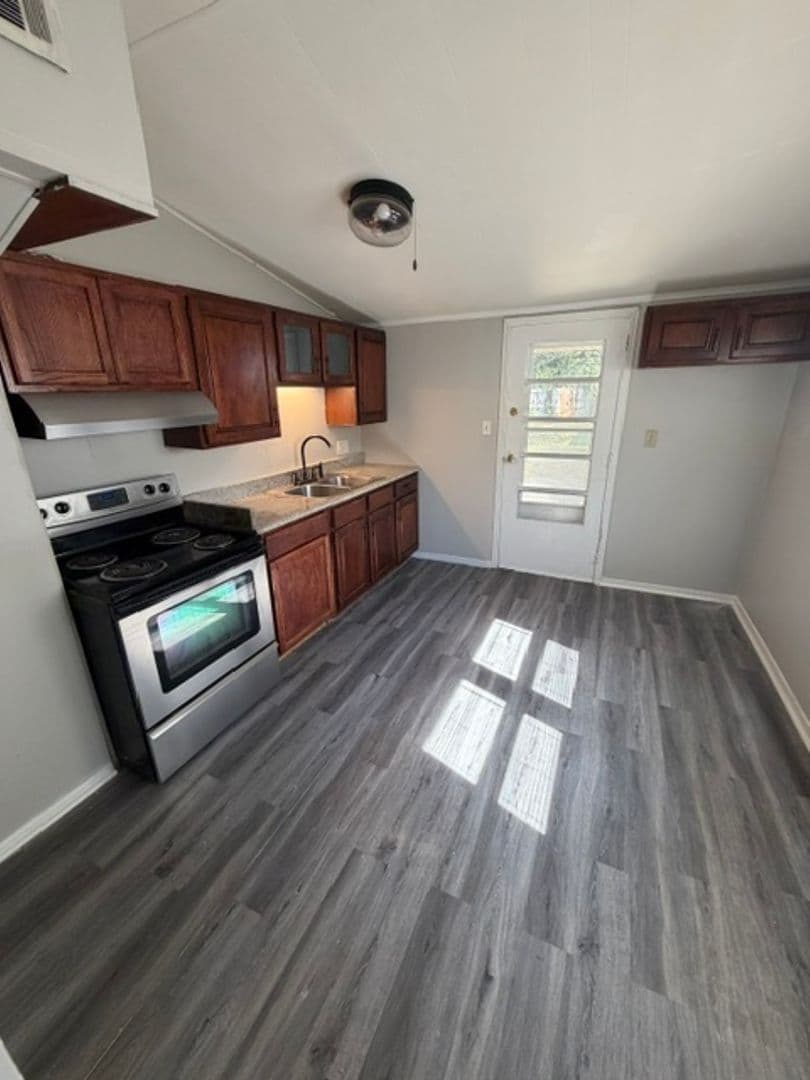 Evansville House: 2712 South Saint James Boulevard