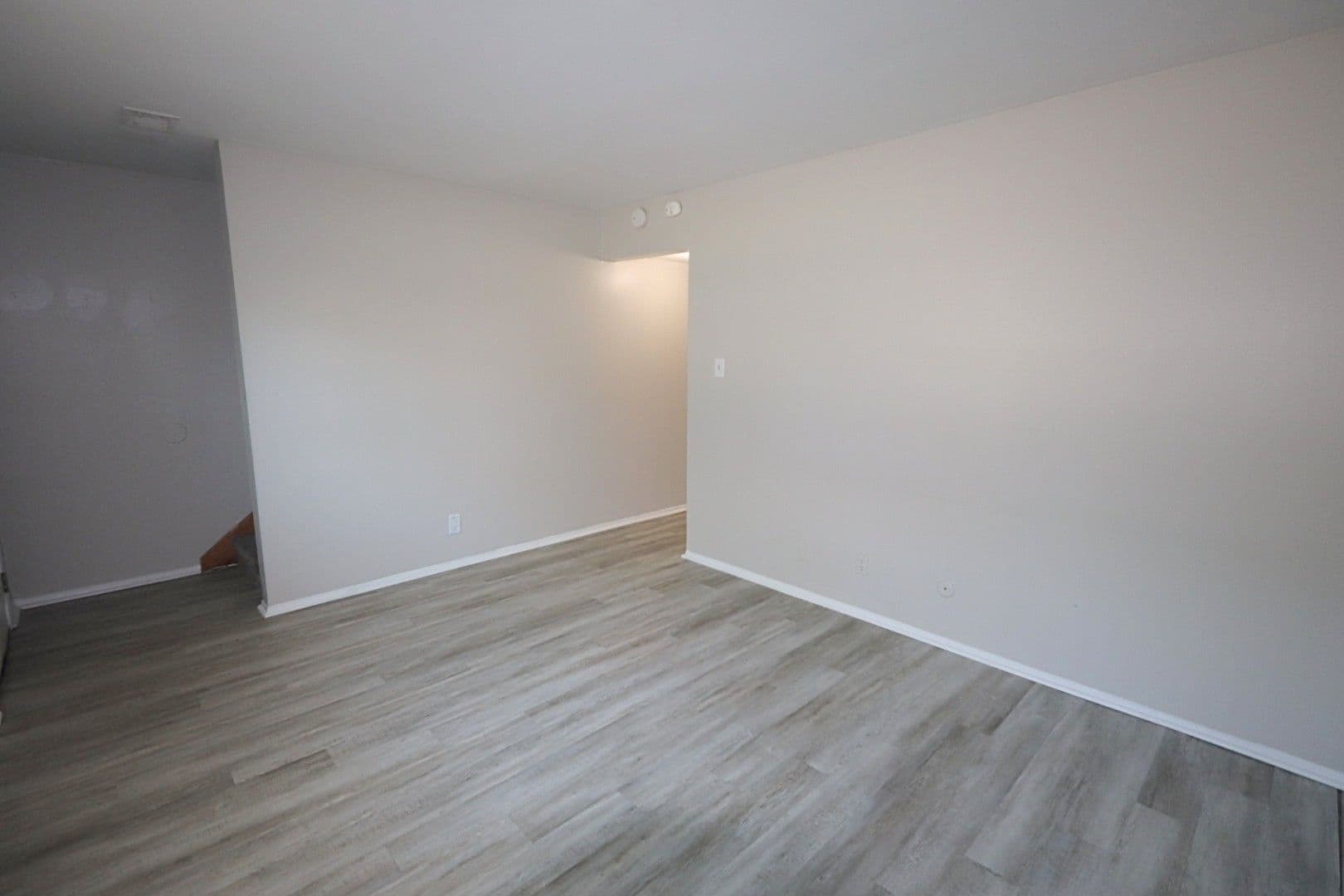 Evansville Apartment: 1210 Vista Court