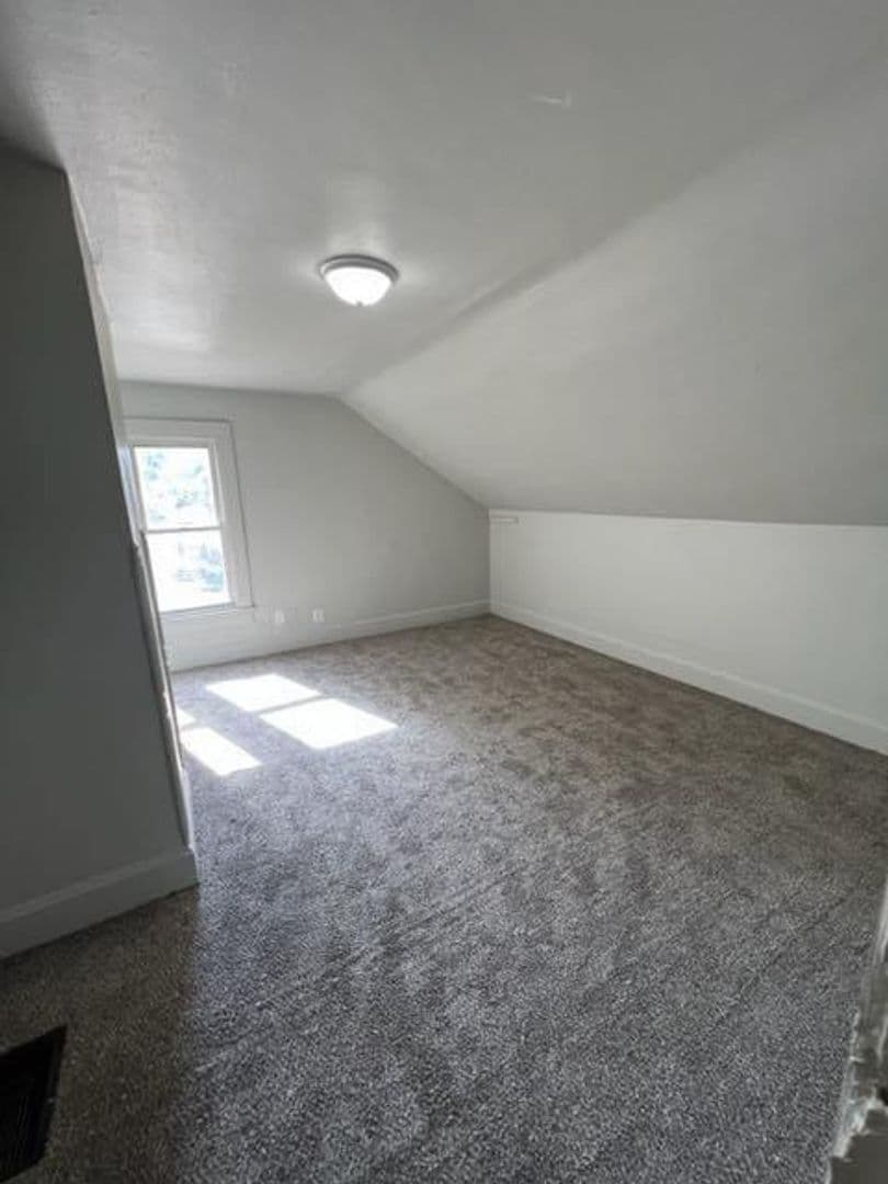 Evansville House: 730 East Florida Street