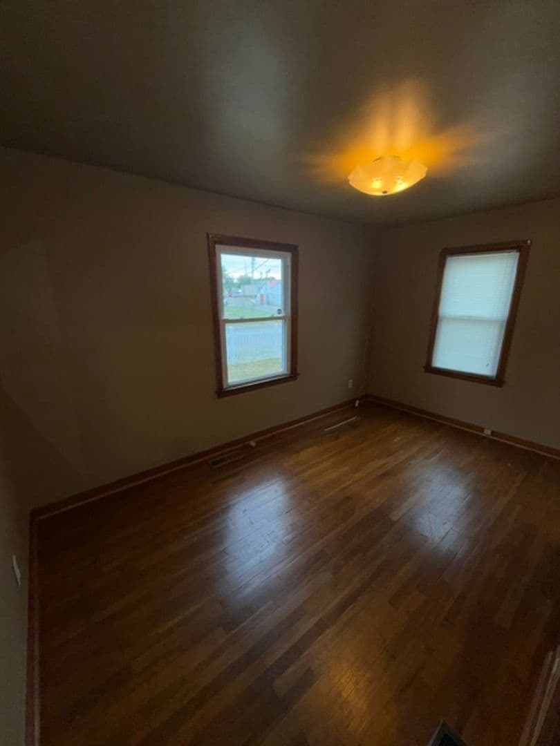 Evansville House: 1667 South Kerth Avenue