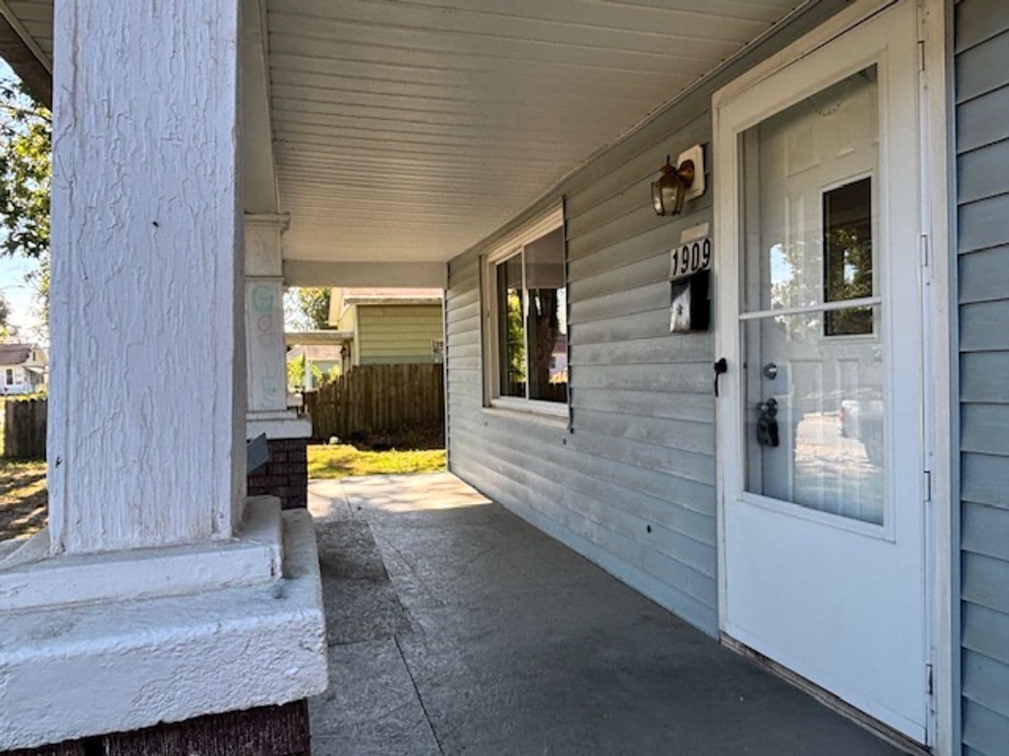 Evansville House: 1909 South Kerth Avenue