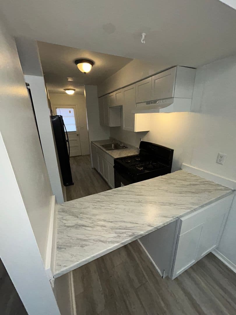 Evansville Apartment: 1210 Vista Court