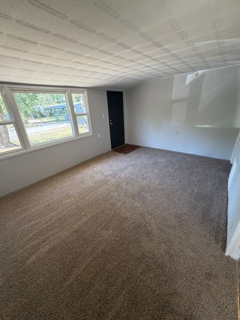 Evansville House: 2712 South Saint James Boulevard