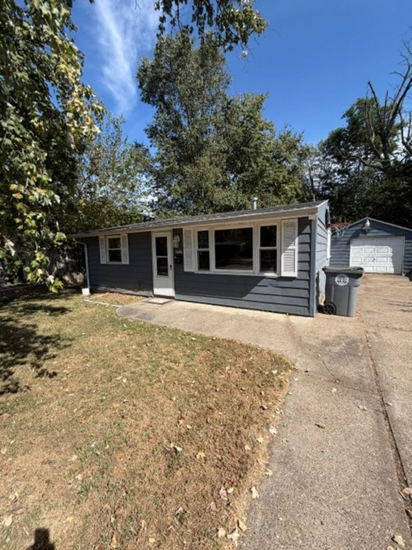 Evansville House: 2712 South Saint James Boulevard