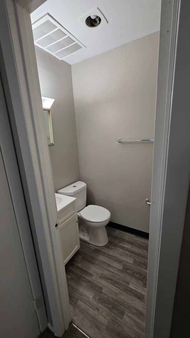 Evansville Apartment: 1210 Vista Court