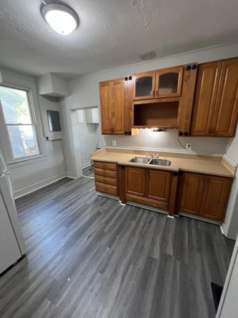 Evansville House: 730 East Florida Street