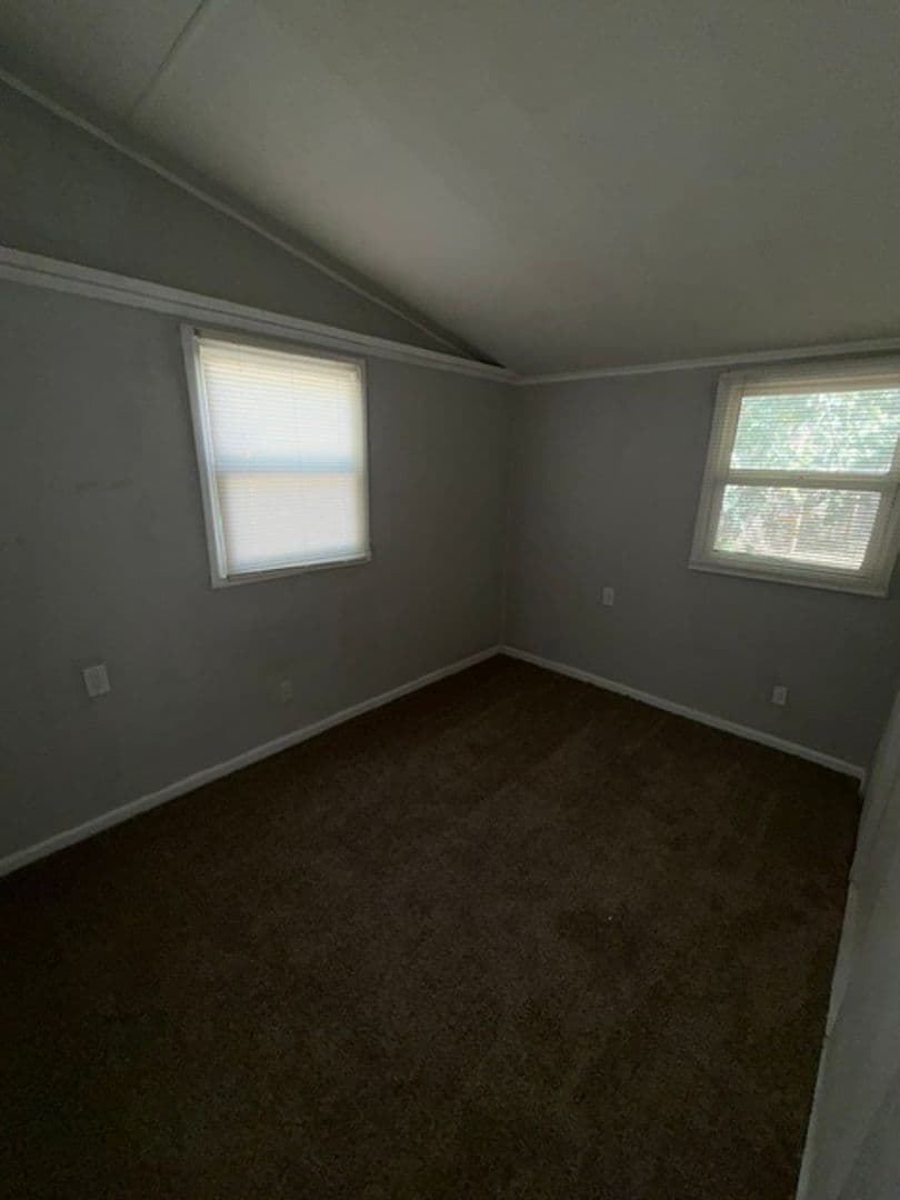 Evansville House: 2712 South Saint James Boulevard