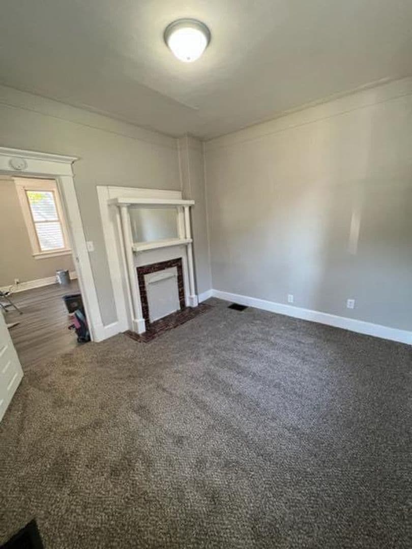 Evansville House: 730 East Florida Street