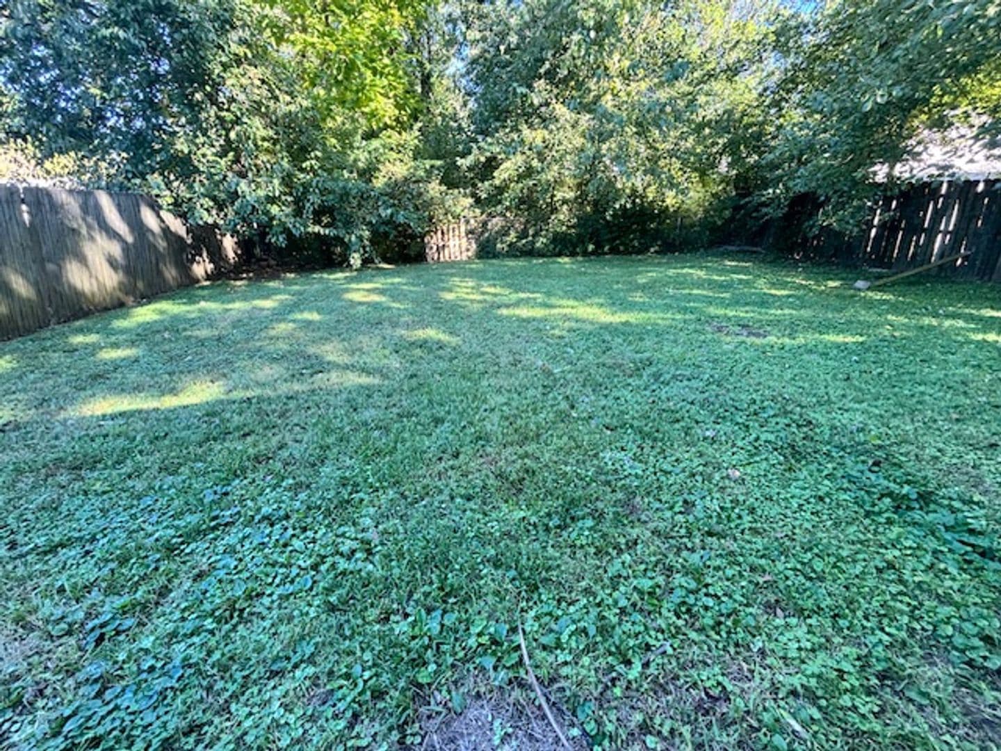 Evansville House: 2004 Elmendorf Avenue