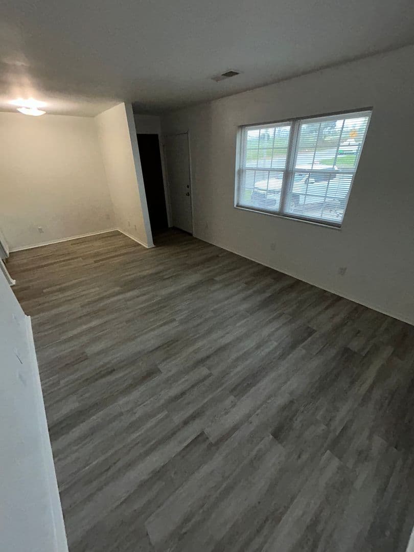 Evansville Apartment: 1210 Vista Court