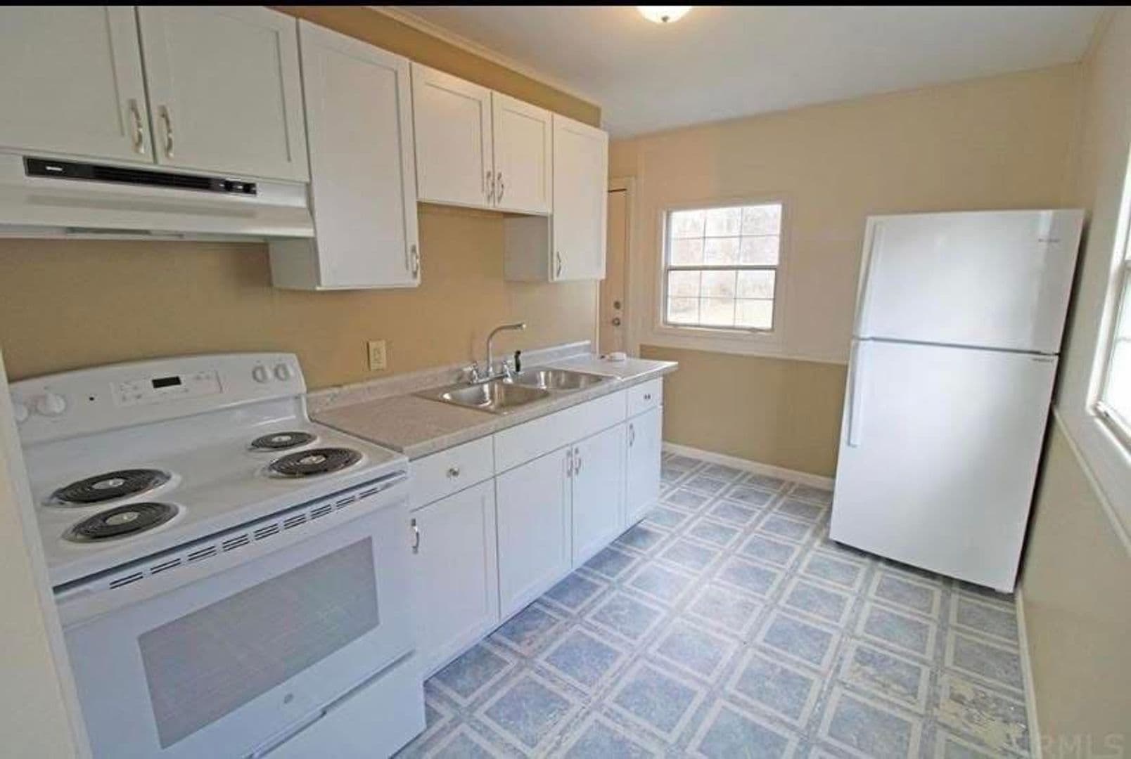 Evansville House: 730 Ridgeway Avenue