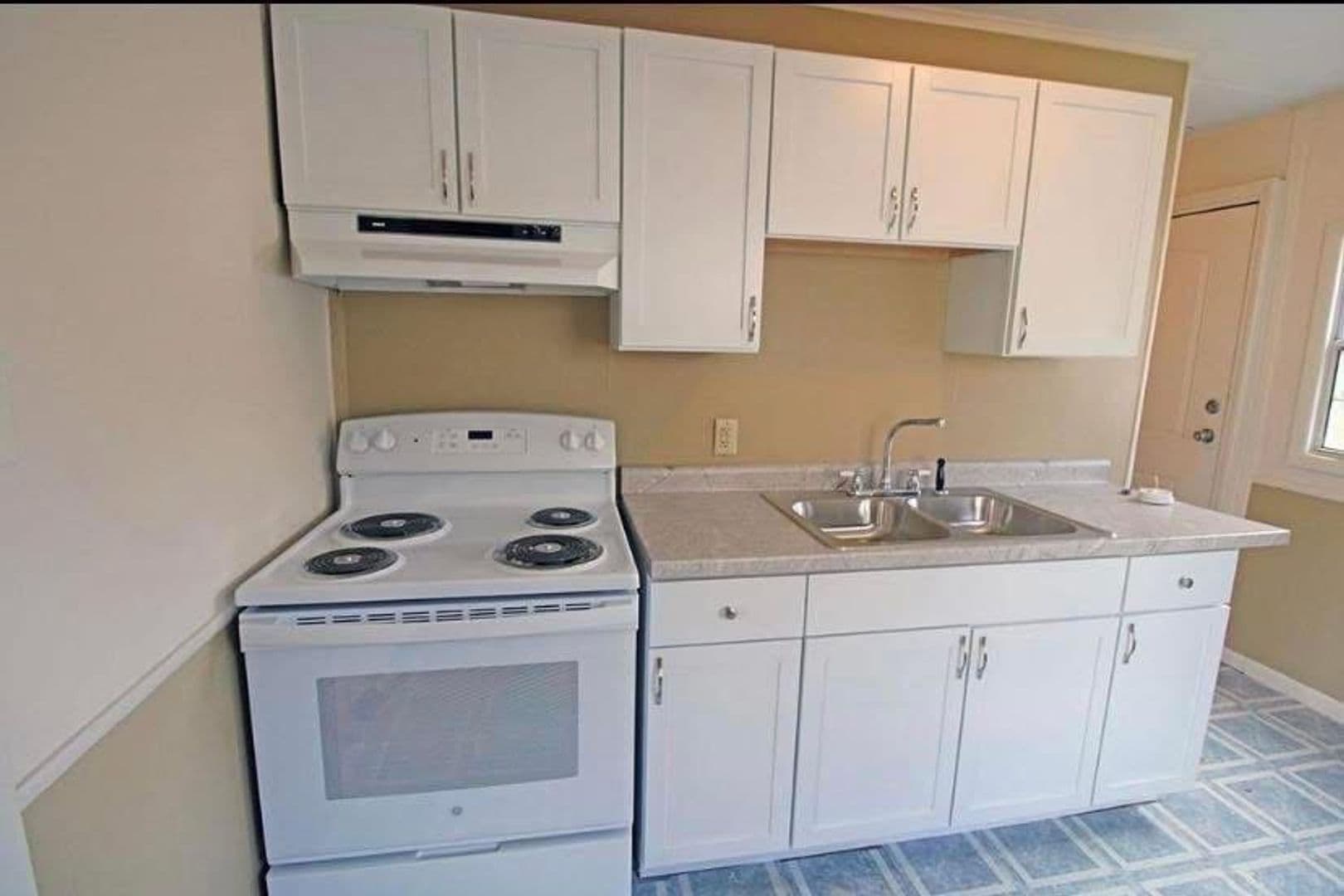 Evansville House: 730 Ridgeway Avenue