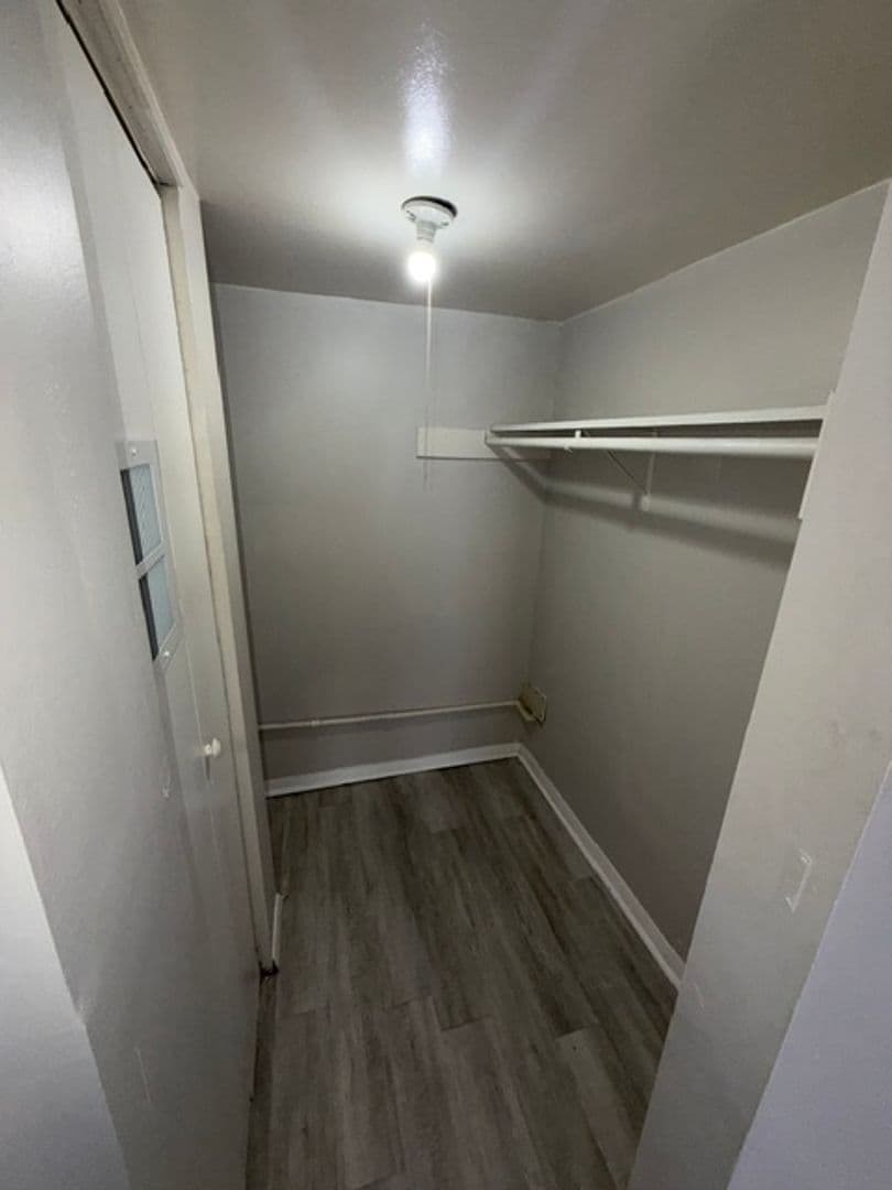Evansville Apartment: 700 Chateau Drive