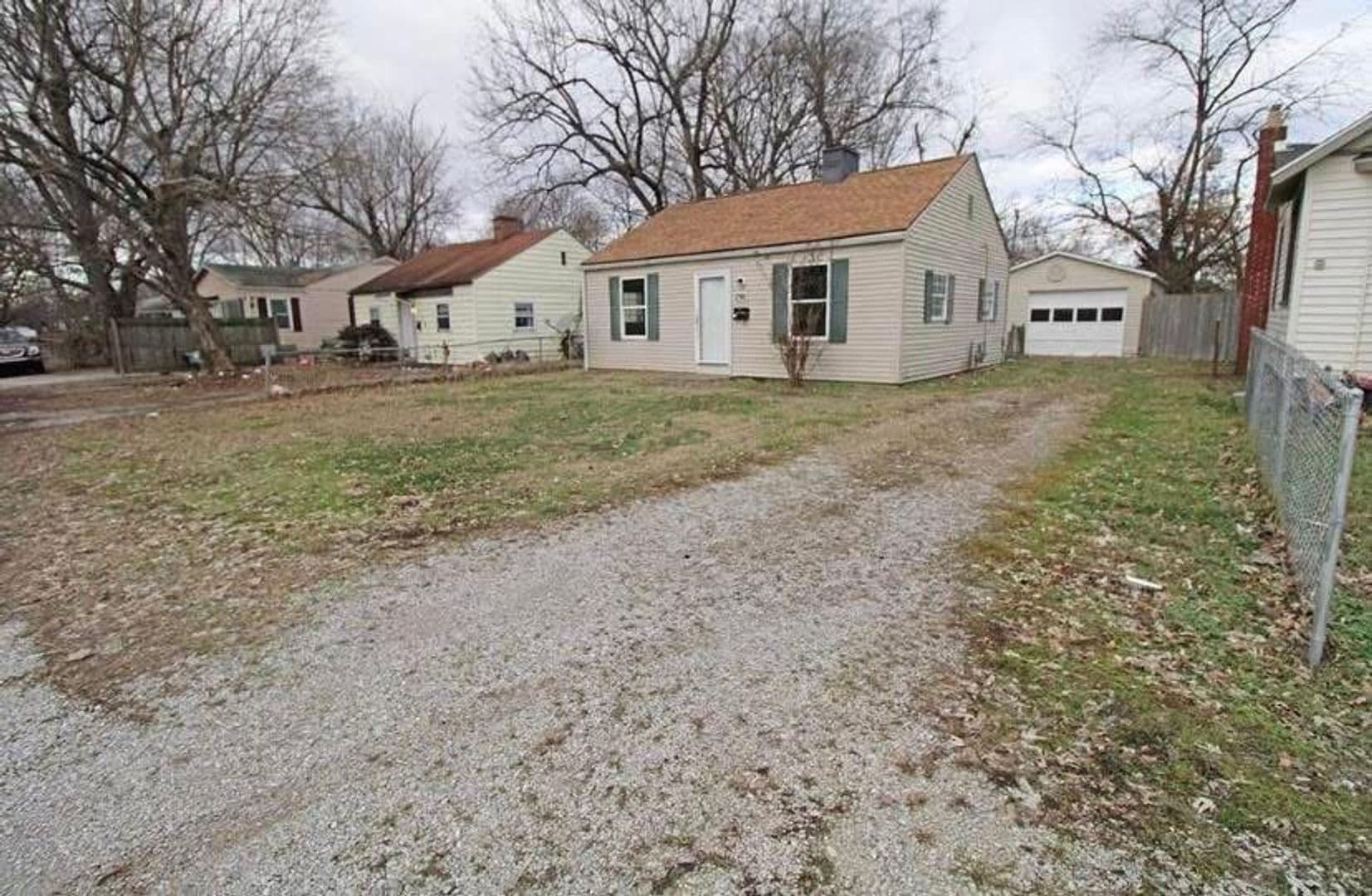 Evansville House: 730 Ridgeway Avenue