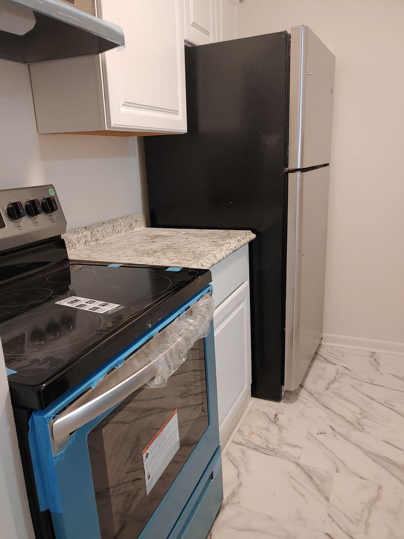 Pine Bluff Apartment: 2100 W 40th Ave