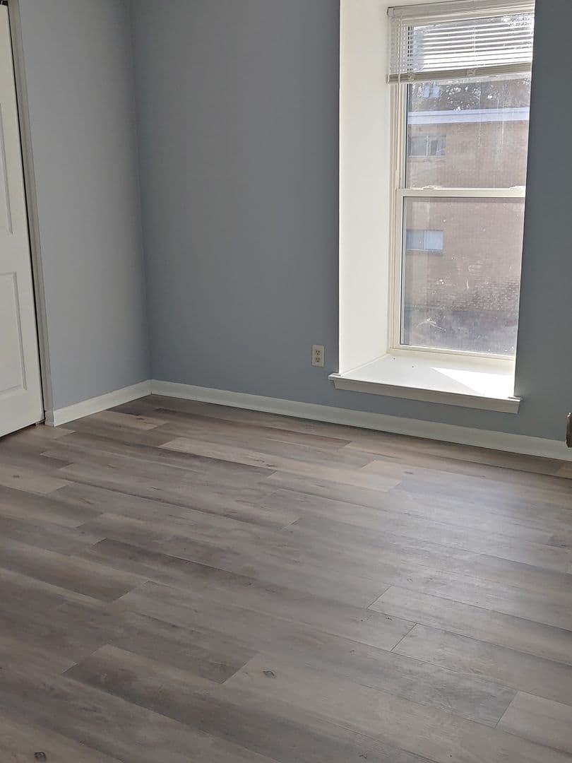 Pine Bluff Apartment: 2100 W 40th Ave