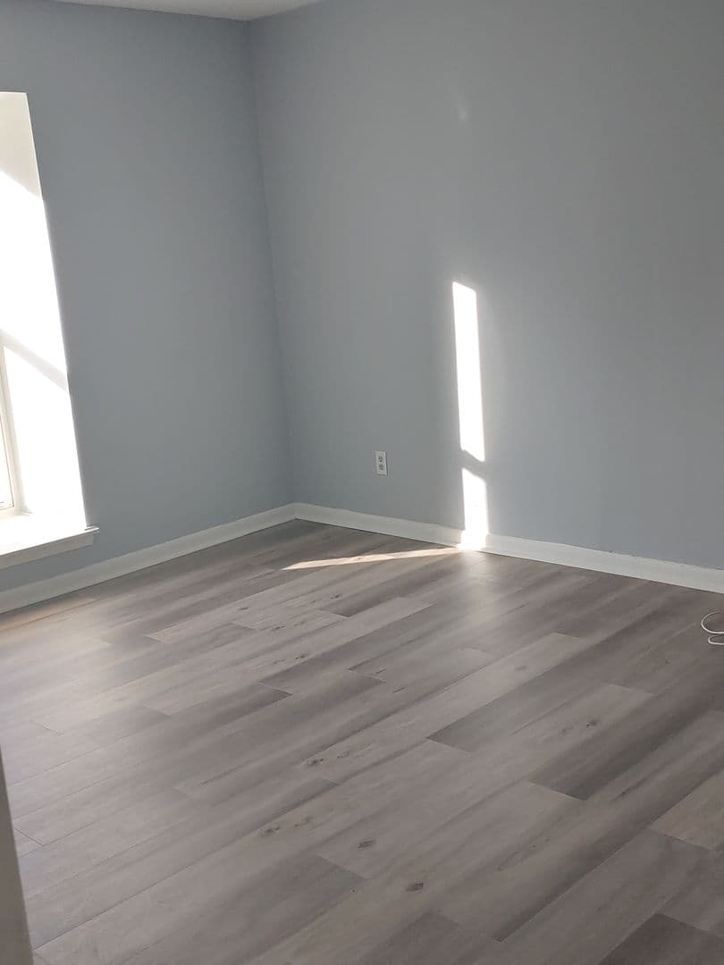 Pine Bluff Apartment: 2100 W 40th Ave