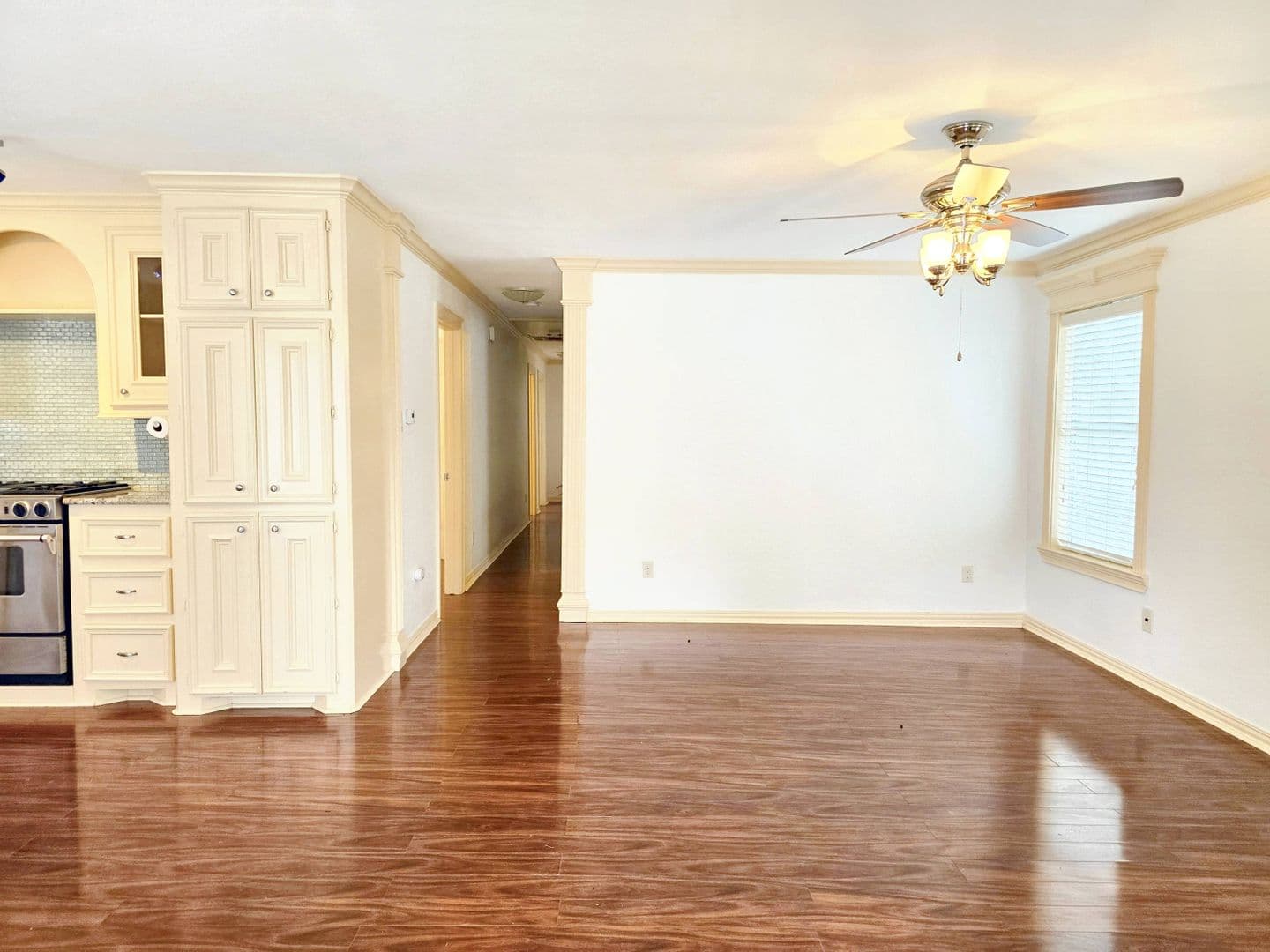 Houston House: 828 E 39th St.