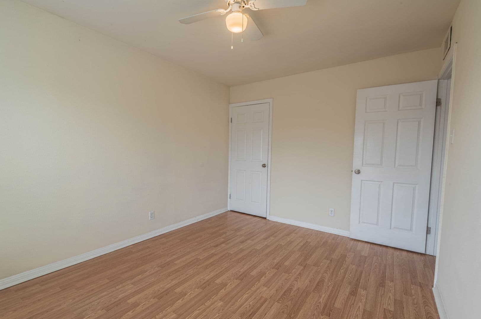 Houston House: 3918 Anita St., #1