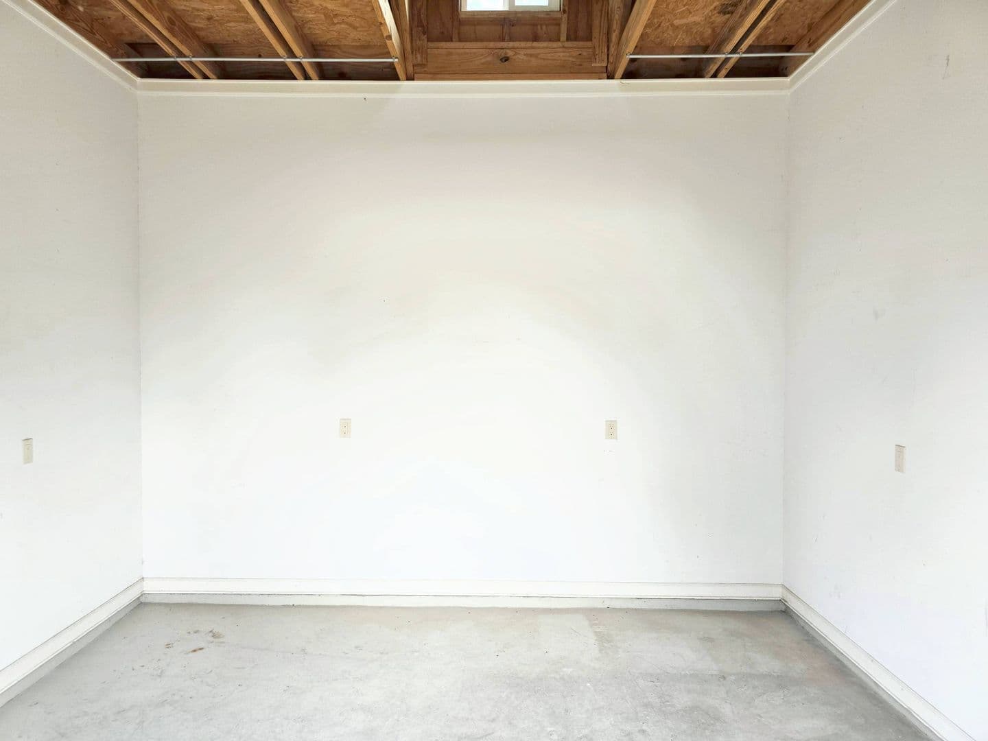 Houston House: 828 E 39th St.