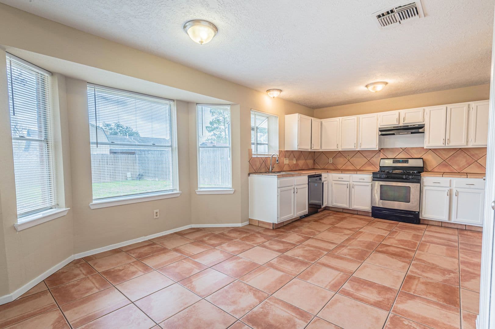 League City House: 2516 Orion Dr.