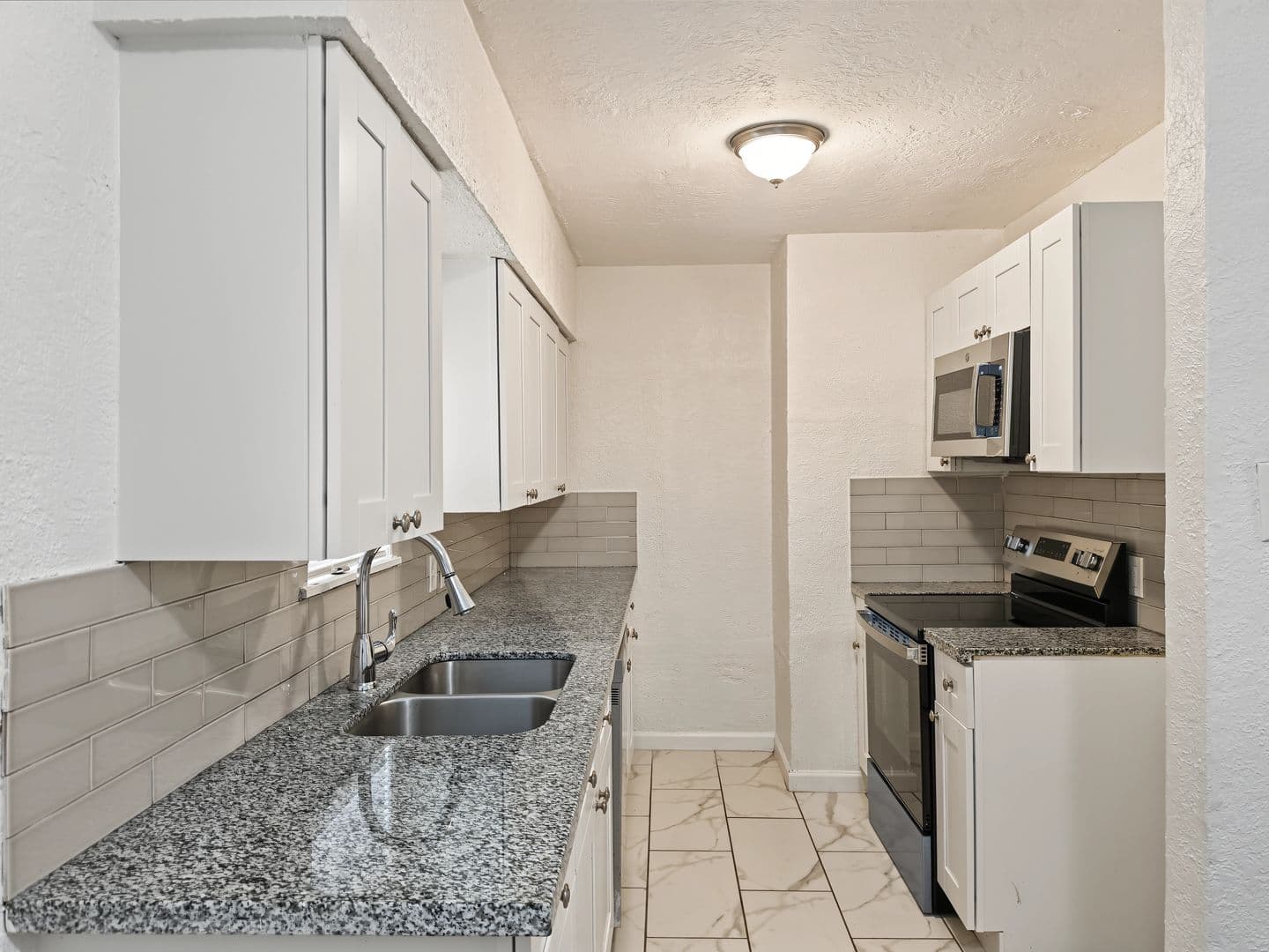 La Marque House: 206 Prune St.
