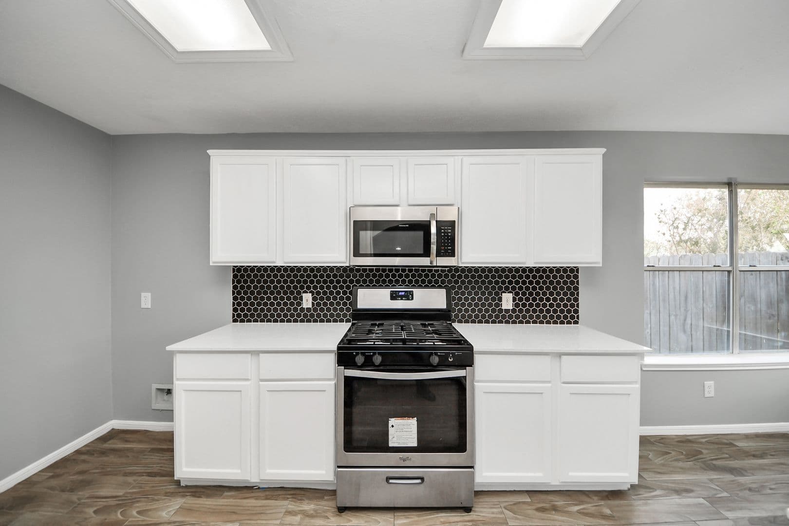 Rosenberg House: 4805 E Columbary Dr.
