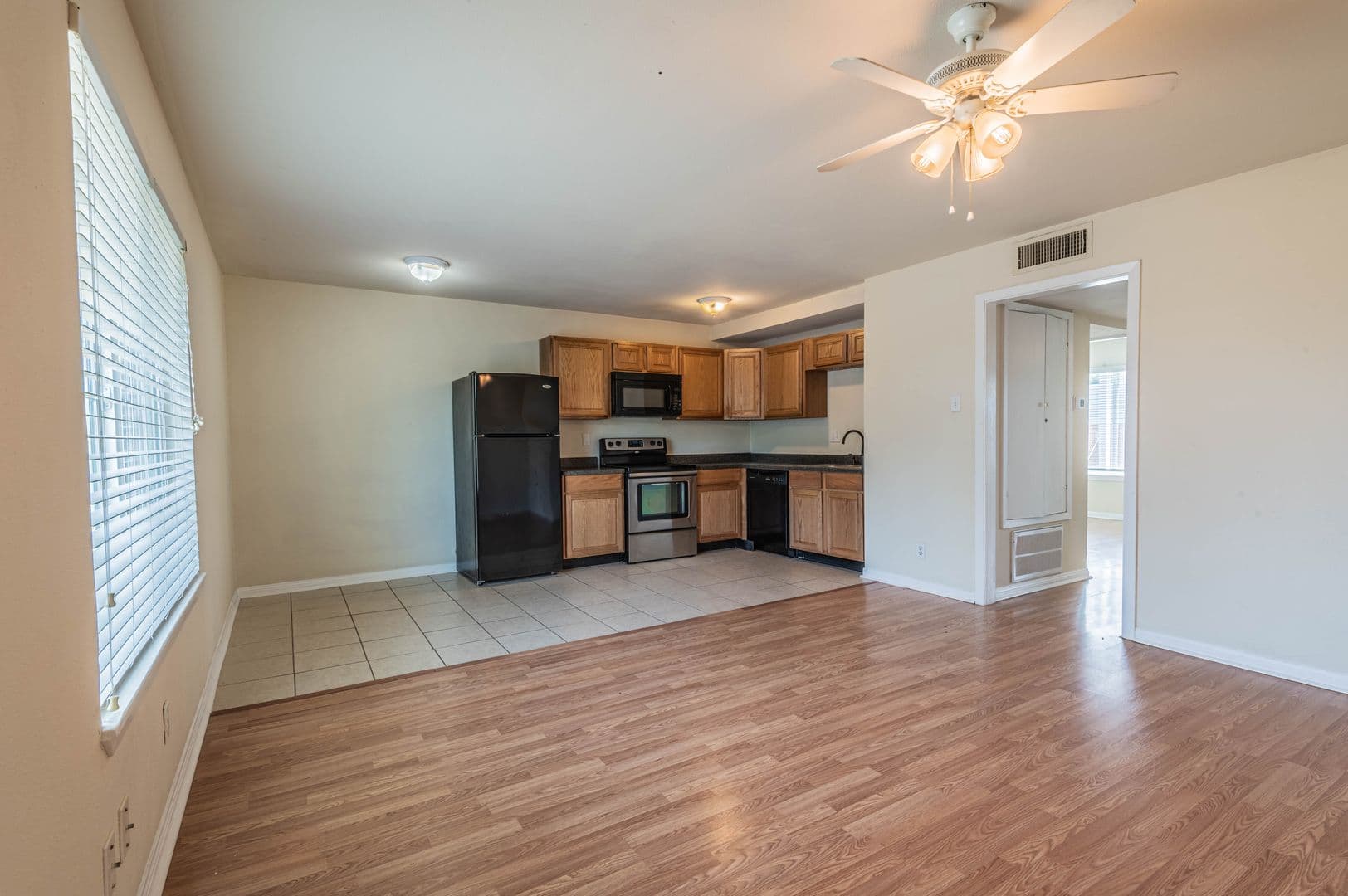 Houston House: 3918 Anita St., #1