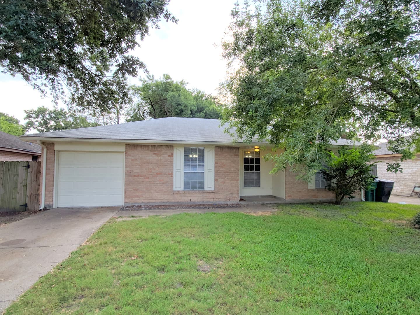 Houston House: 14826 Weil Pl.
