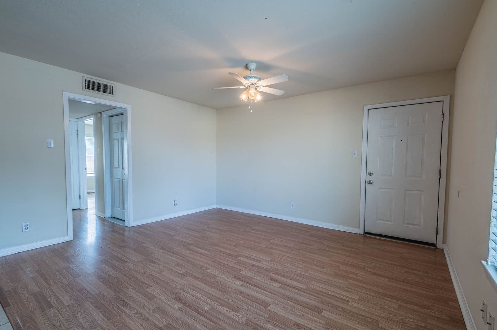 Houston House: 3918 Anita St., #1