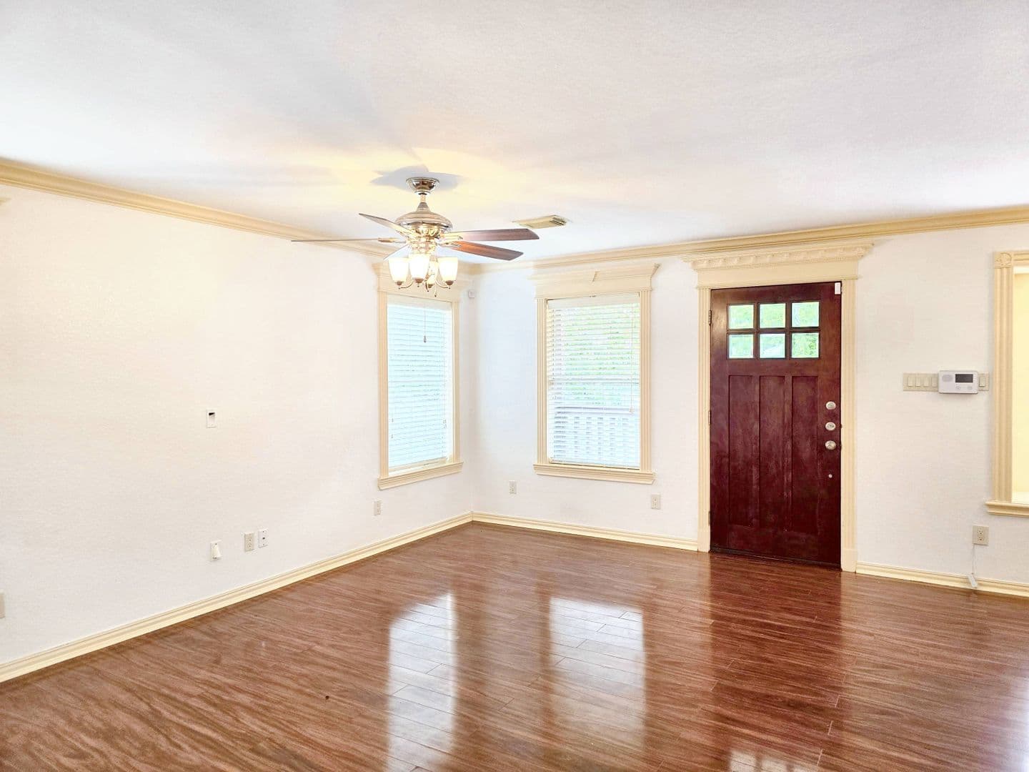 Houston House: 828 E 39th St.