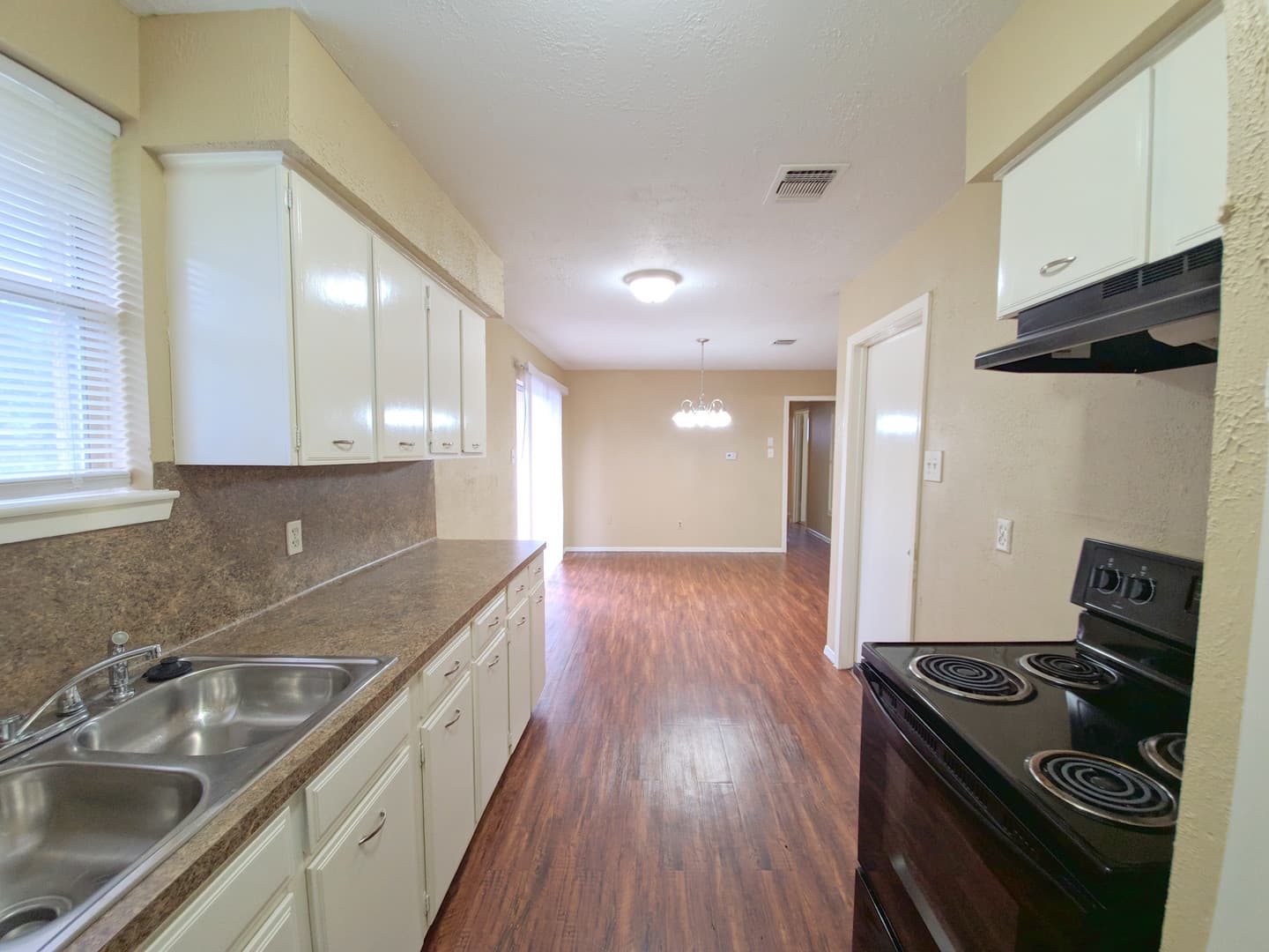 Houston House: 14826 Weil Pl.