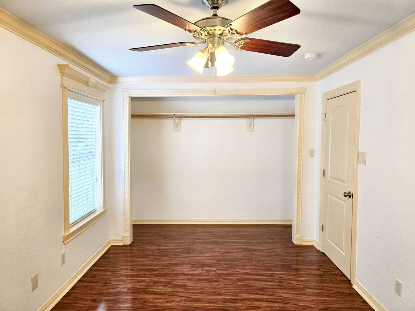 Houston House: 828 E 39th St.