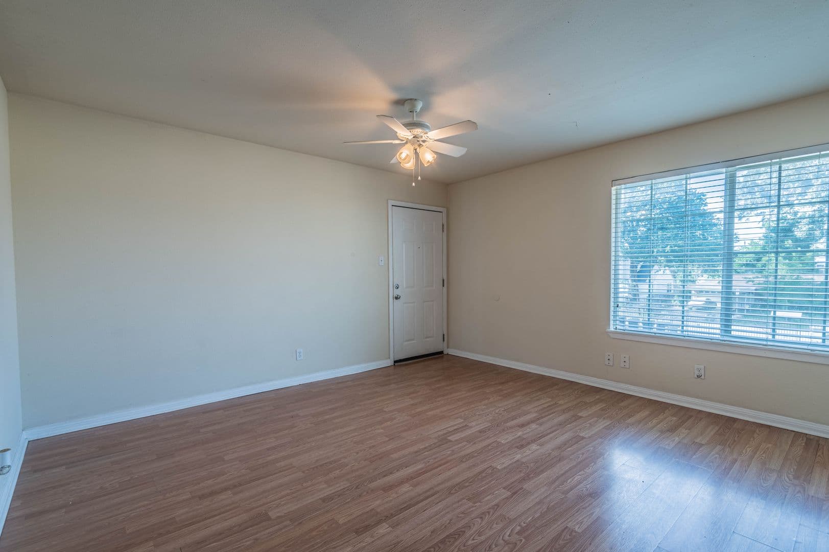 Houston House: 3918 Anita St., #1